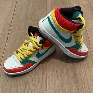 Nike-rare! Size 5